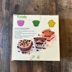 NIB Tovolo ice cream sandwich molds farm animal molds kids mommy & me ideas toy